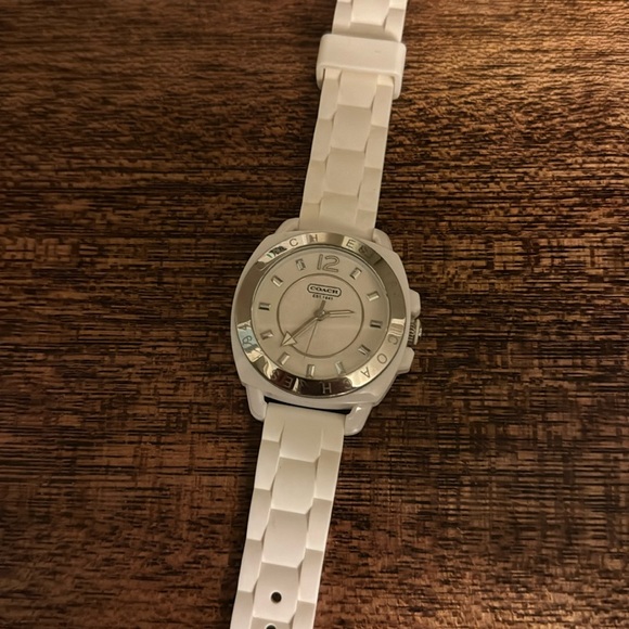 Coach watch - Picture 1 of 4